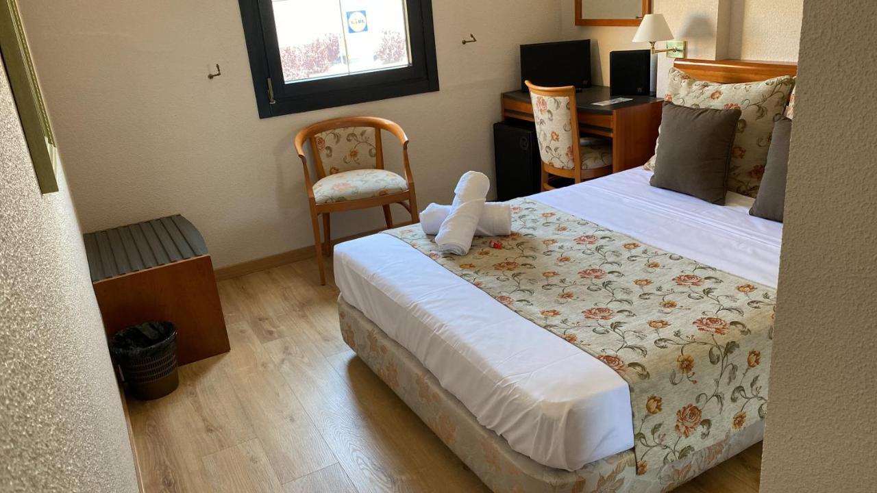 Отель Aeropuerto Madrid Torre Hogar Premium Торрехон-де-Ардос Экстерьер фото