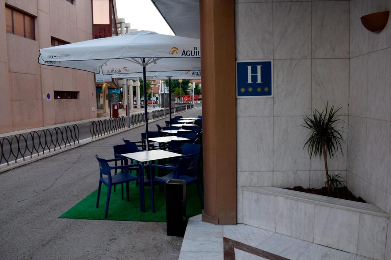 Отель Aeropuerto Madrid Torre Hogar Premium Торрехон-де-Ардос Экстерьер фото