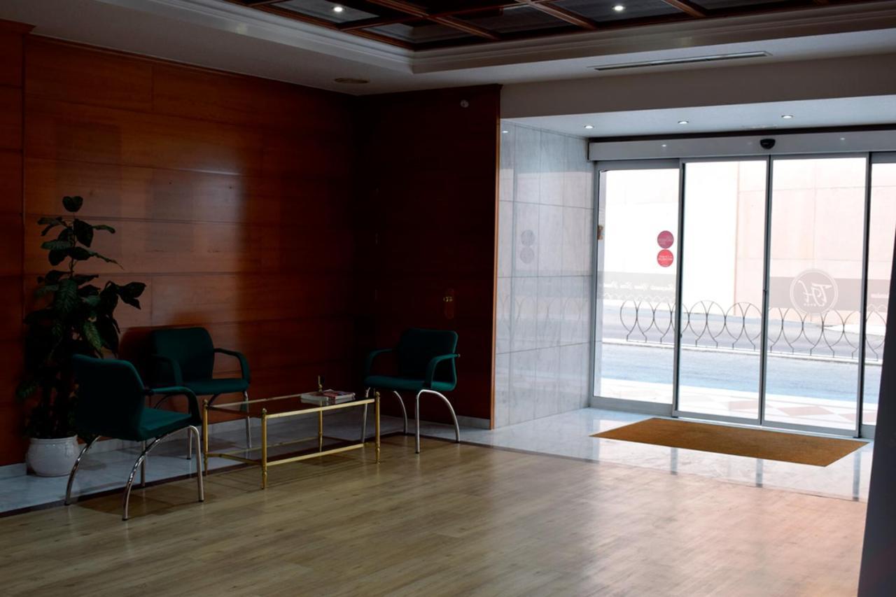 Отель Aeropuerto Madrid Torre Hogar Premium Торрехон-де-Ардос Экстерьер фото