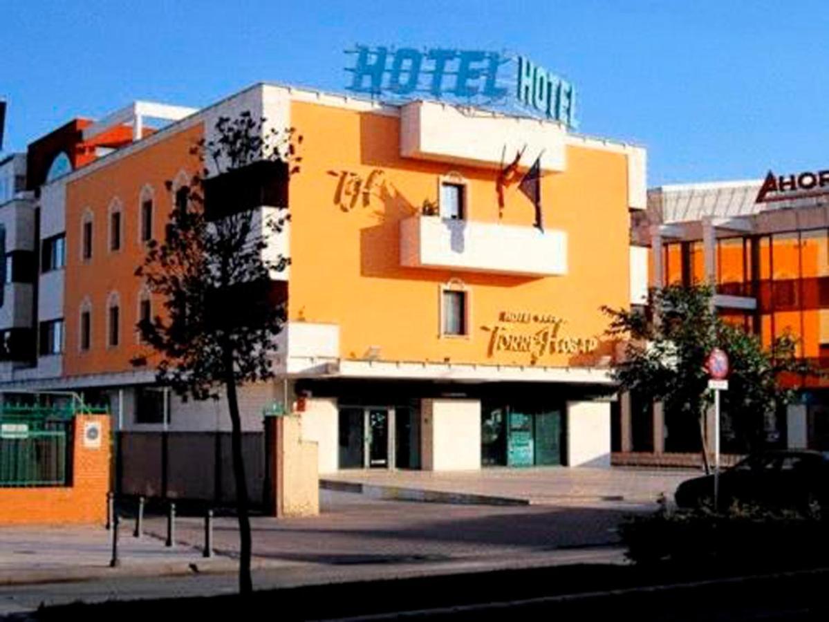 Отель Aeropuerto Madrid Torre Hogar Premium Торрехон-де-Ардос Экстерьер фото